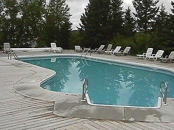 Smokey Hollow Resort Wasagaming エクステリア 写真